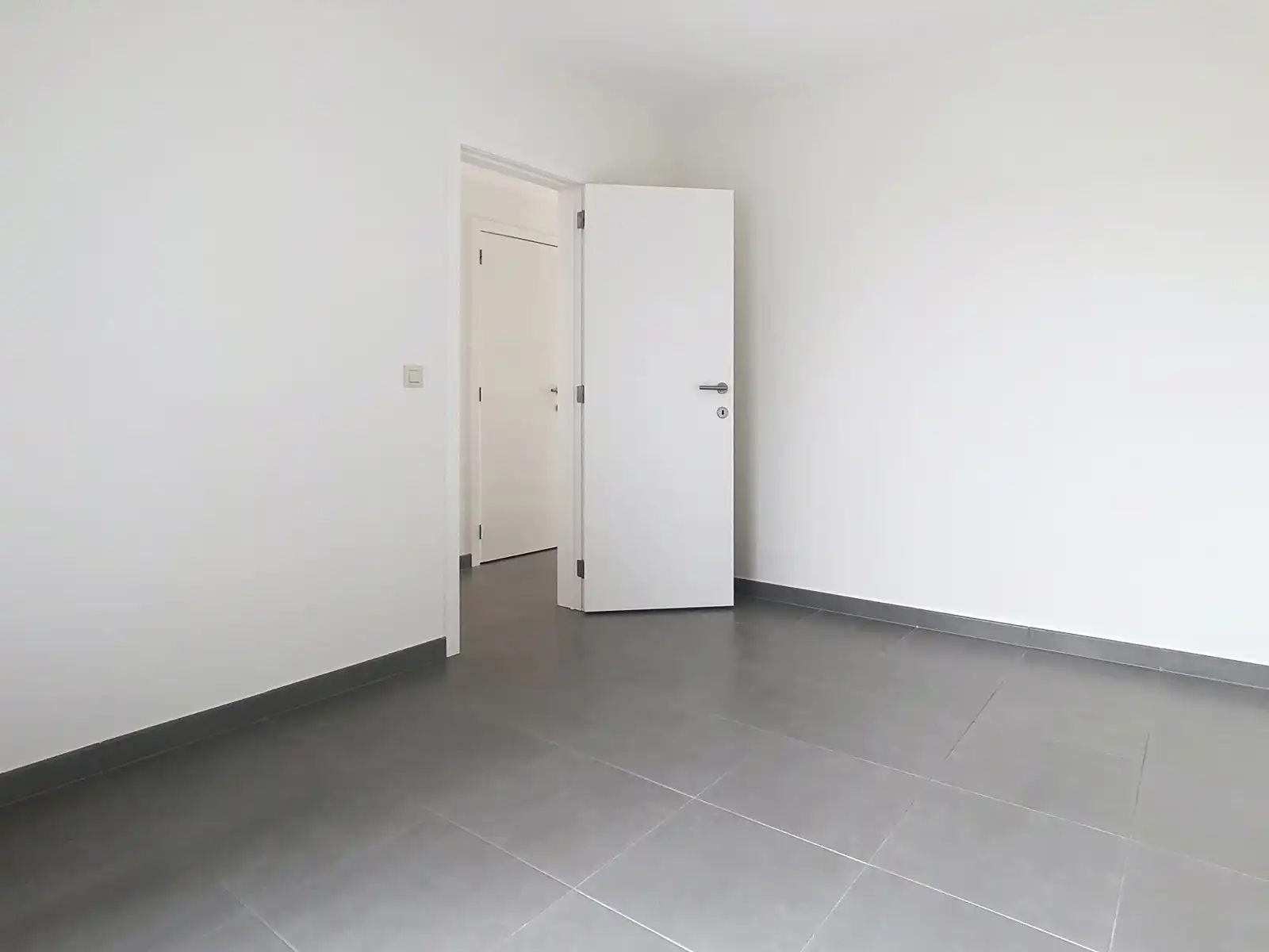 Appartement met 2 slaapkamers, terras en staanplaats foto 9