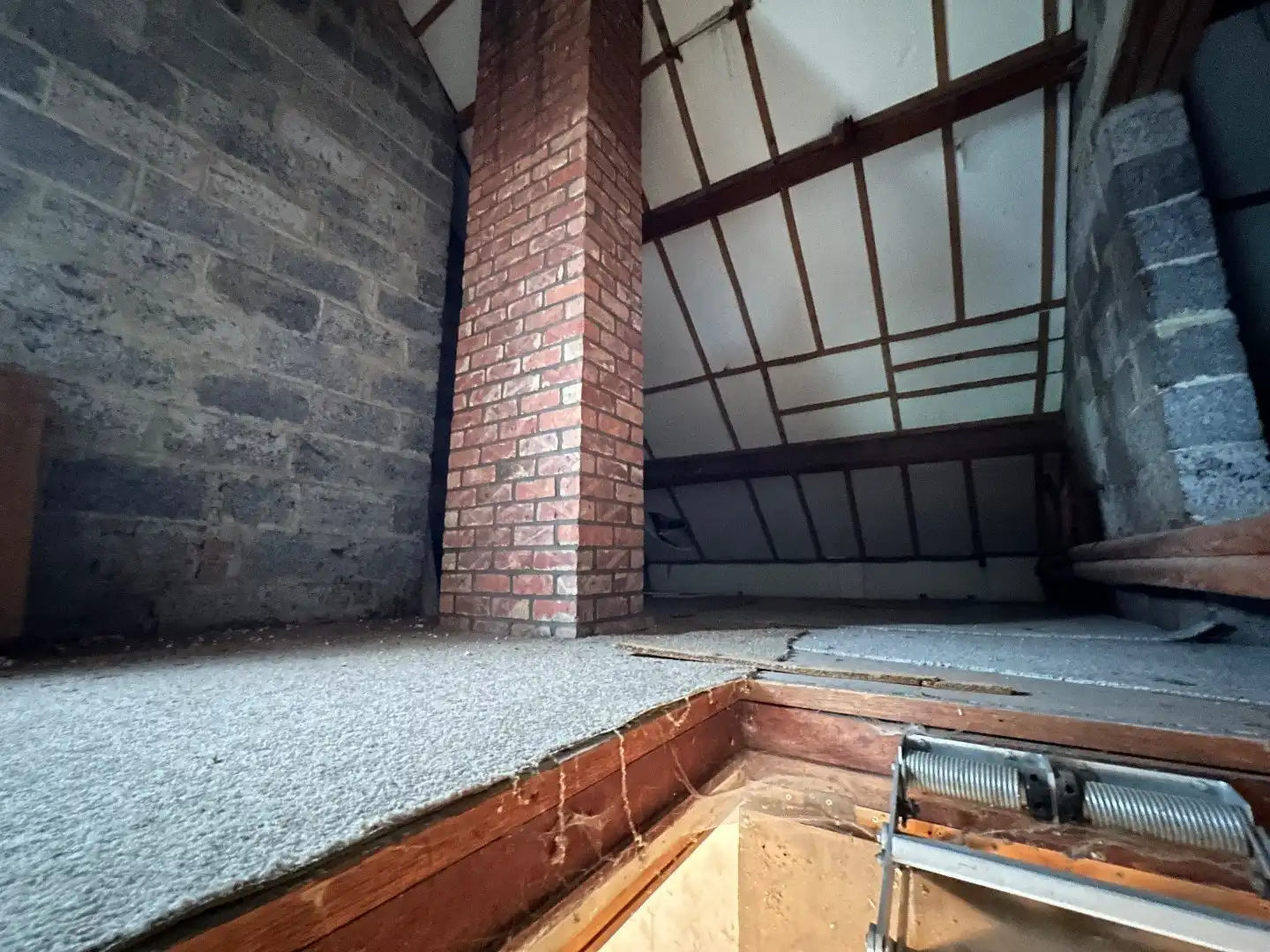 Ruime half open bebouwing met tuin en 3 slaapkamers in Tongeren-Borgloon. foto 13