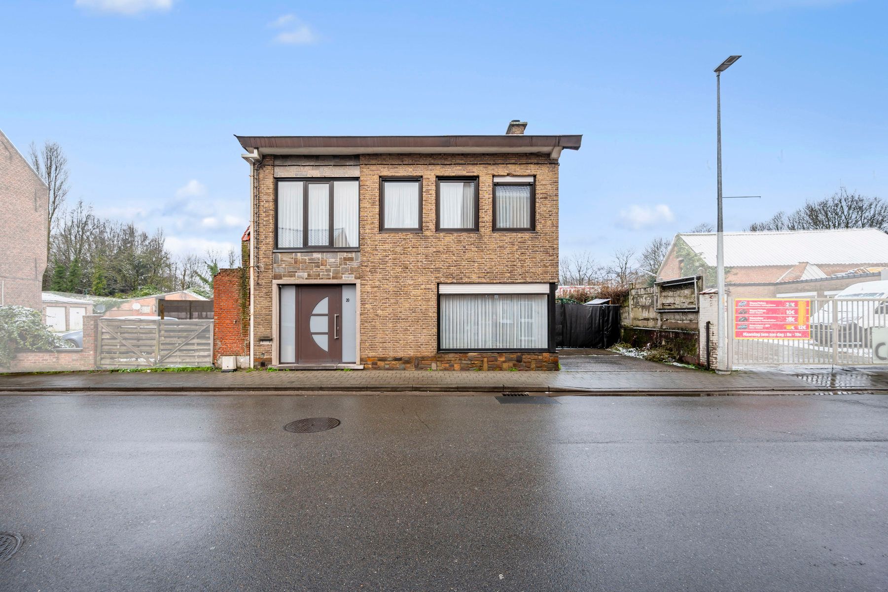 Hoofdfoto van de publicatie: Woning met magazijn