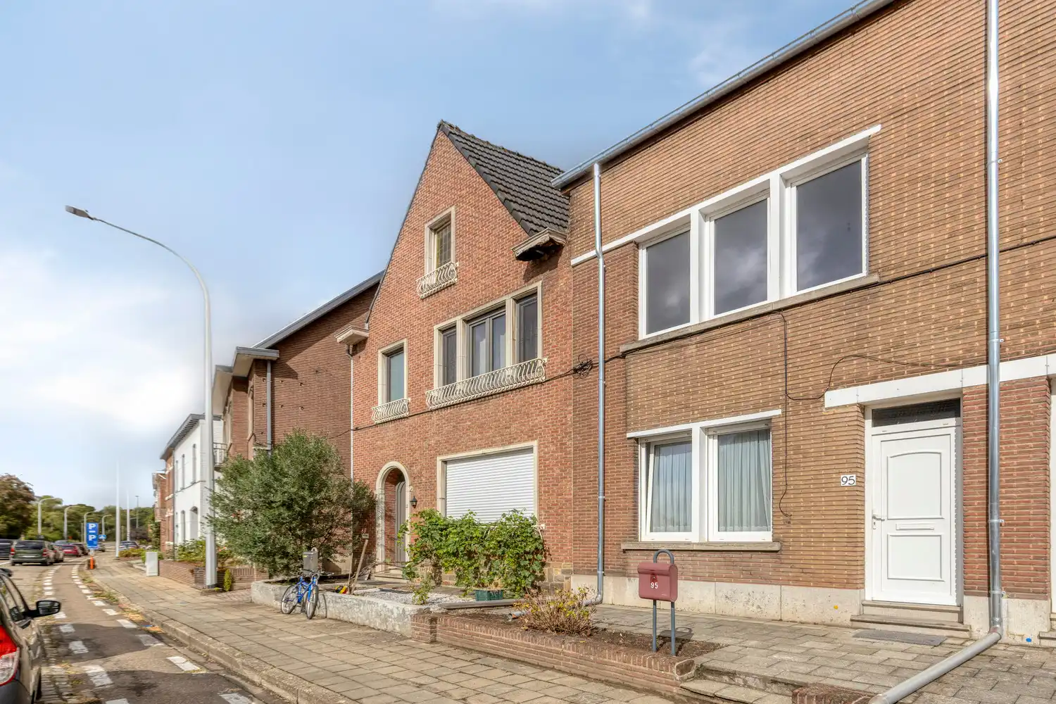 CHARMANTE EN INSTAPKLARE WONING TE DIEST! foto {{pictureIndex}}