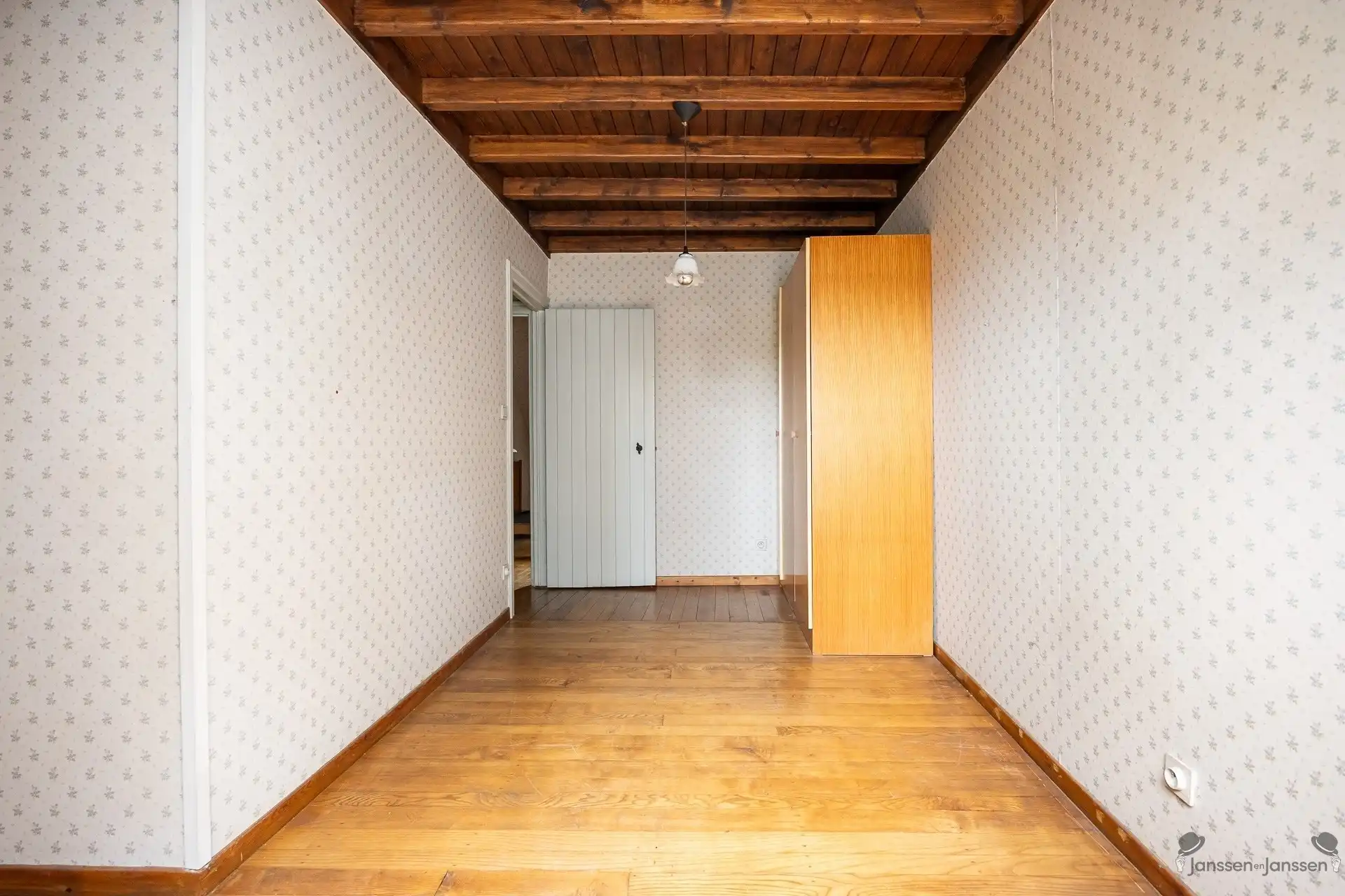 Authentieke woning met karakter in het hart van Sint-Lenaarts foto 15