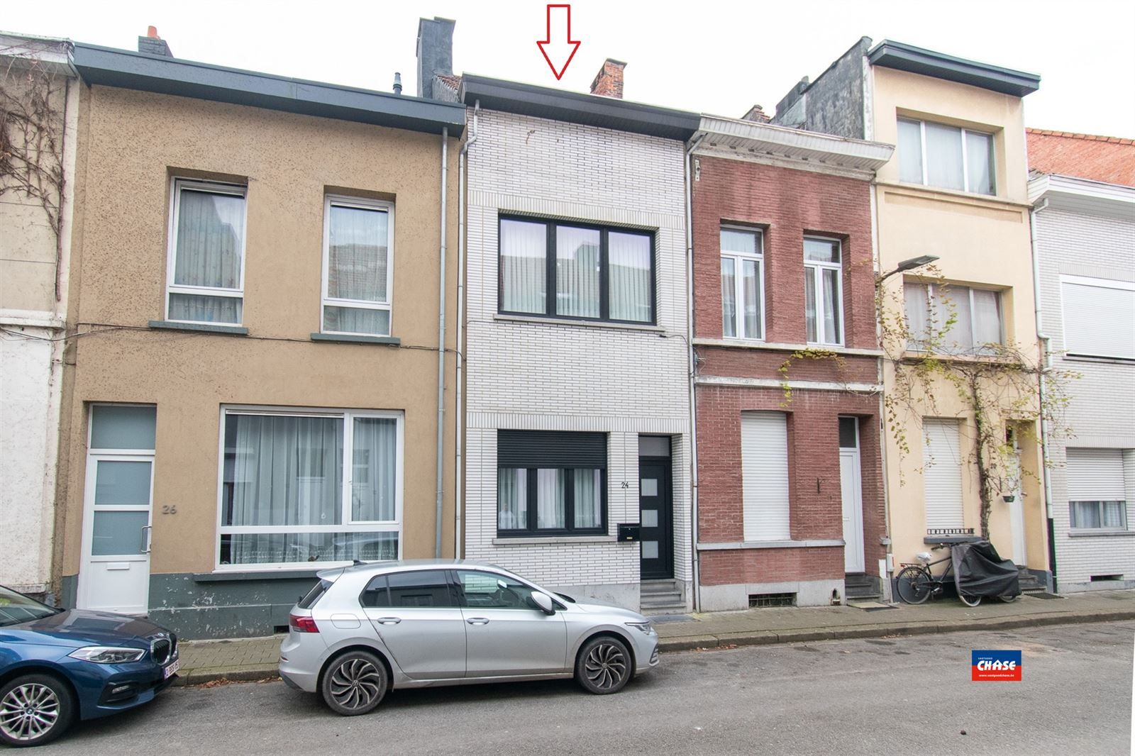 Instapklare woning met 4 slaapkamers foto {{pictureIndex}}