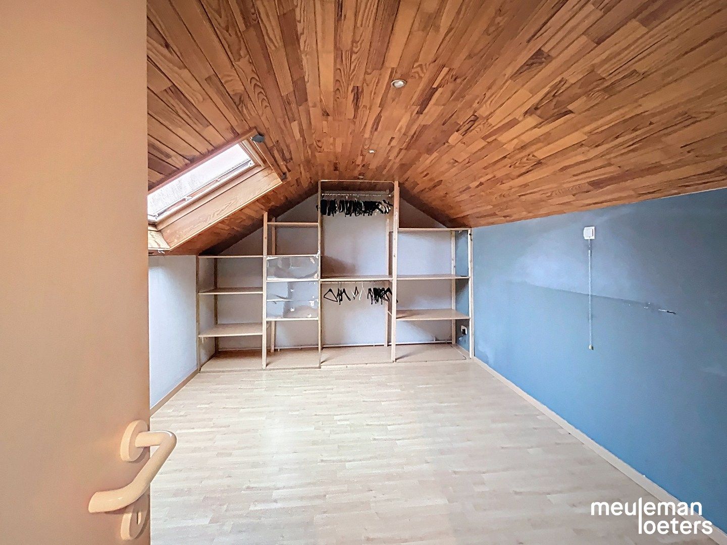 Rustig gelegen woning met garage foto 7