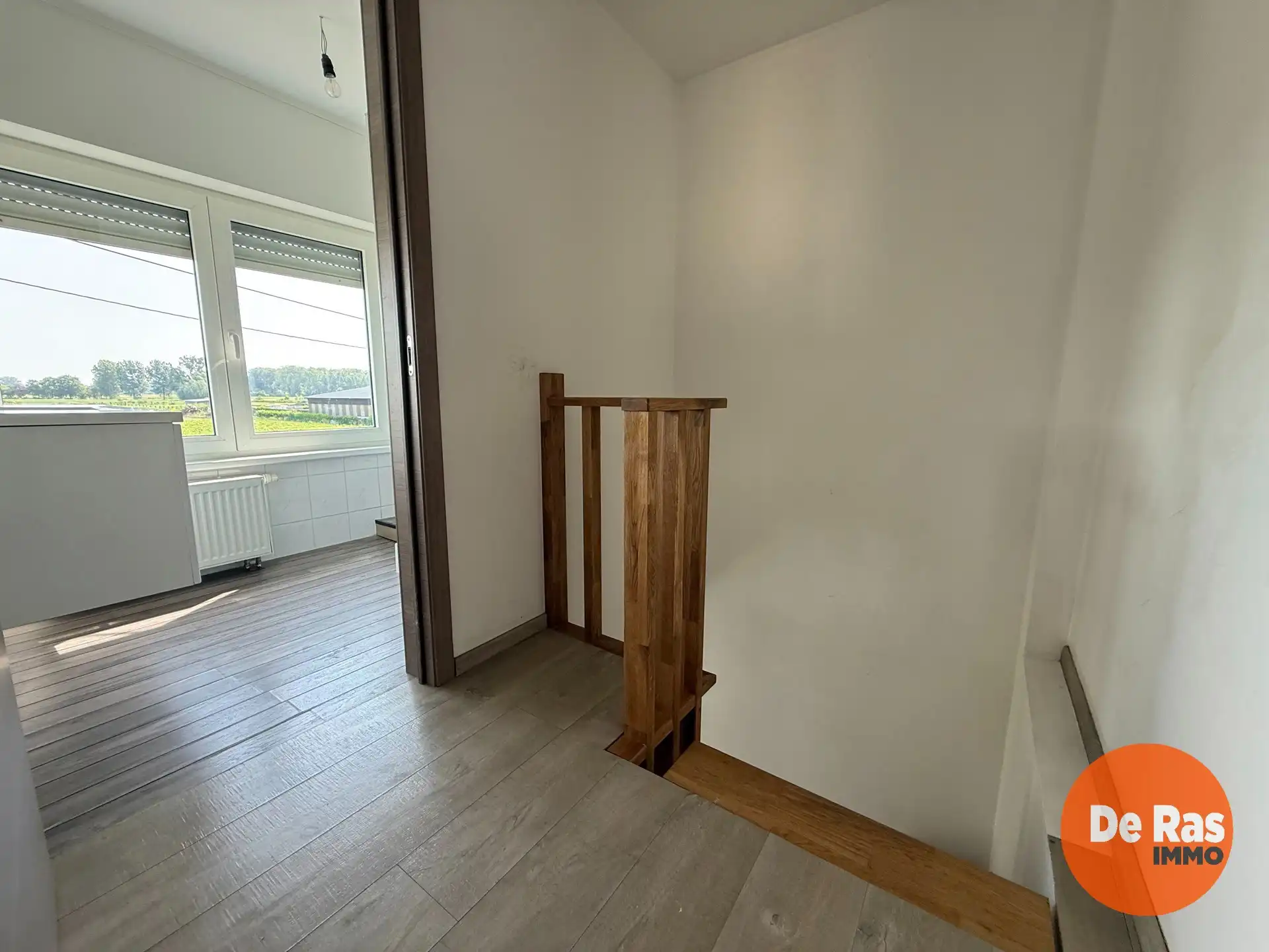 WICHELEN - Ruime woning met multifunctionele loods. foto 14