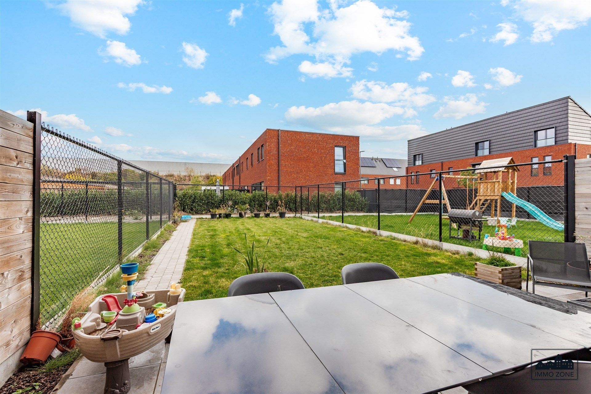 Instapklare woning in leuke omgeving met 4 slaapkamers! foto 12