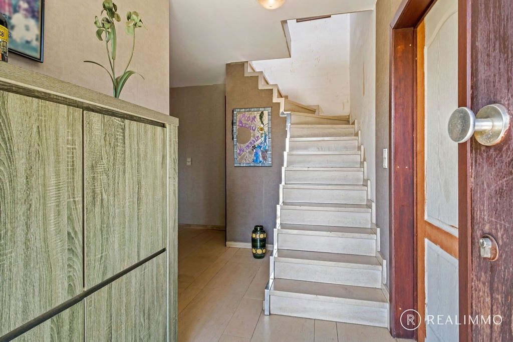 Alleenstaande woning met tuin in het groene & rustige Mont-de-l'Ecnlus foto 4