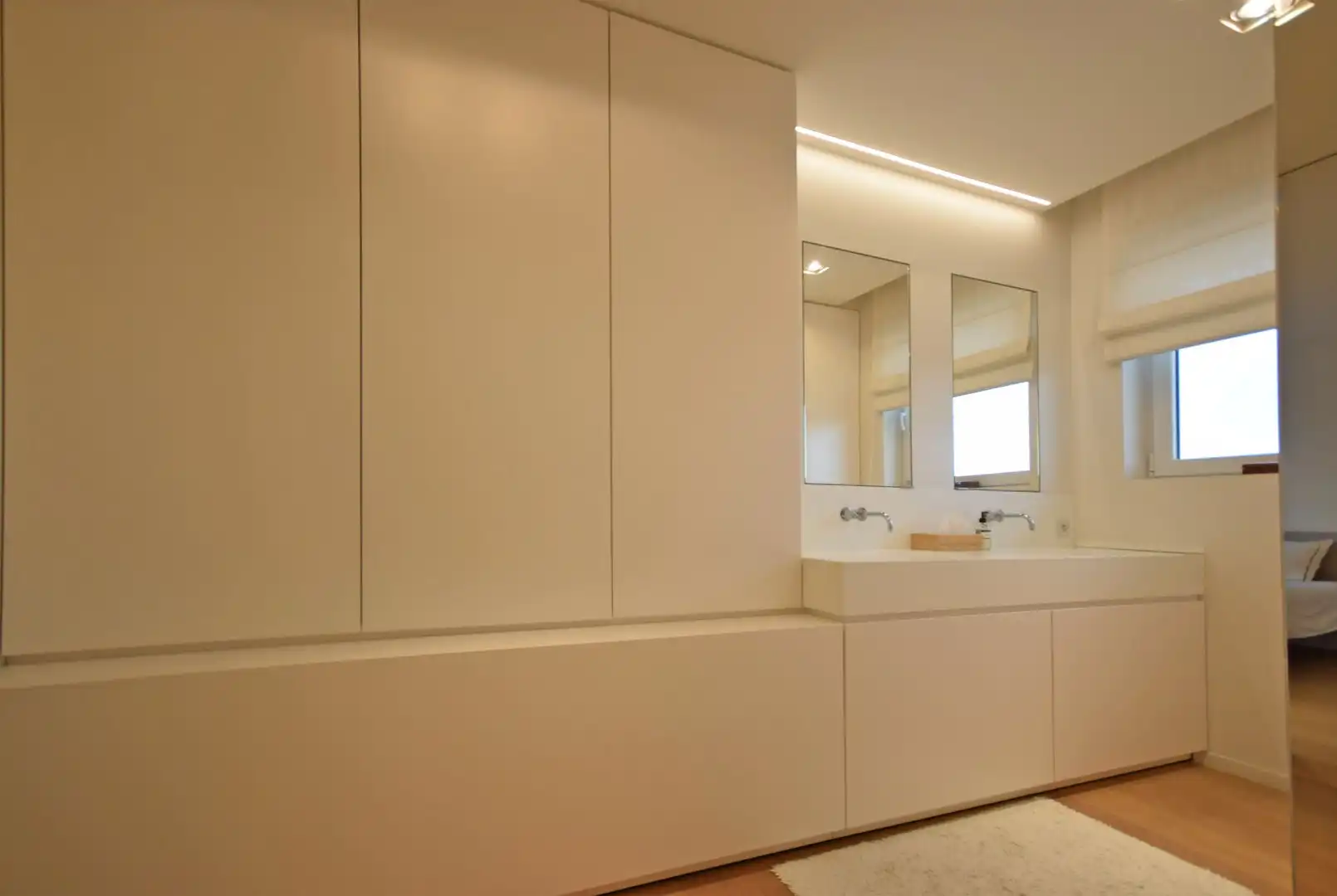 UNIEK EN ZEER HOOGSTAAND AFGEWERKT PENTHOUSE AAN HET STERREBOS foto 15