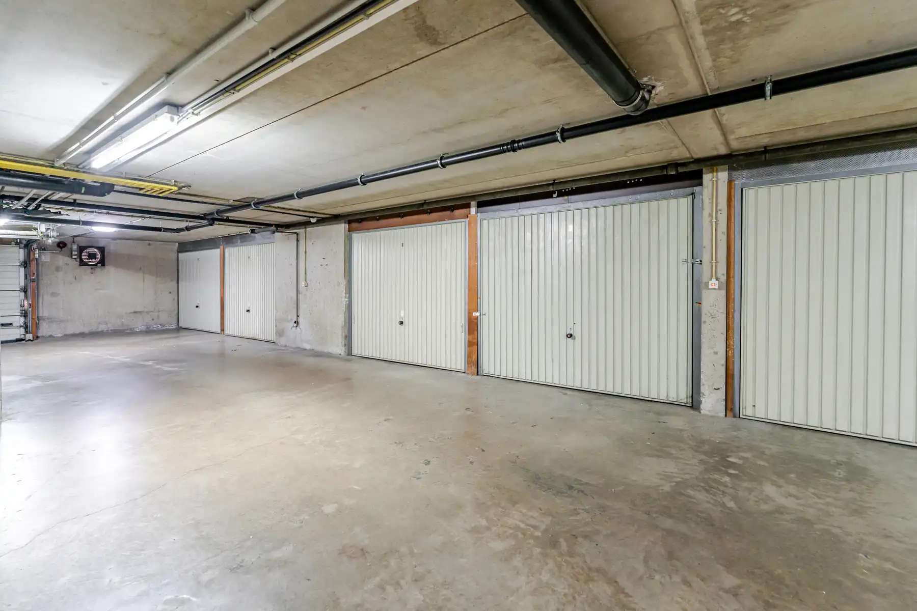 Duplex met ruim terras & EPC B aan de rustige stadsrand foto 14