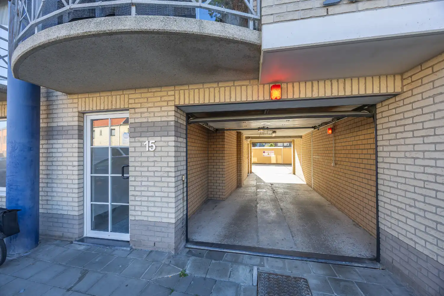 2-slaapkamer appartement met ruim terras foto 17