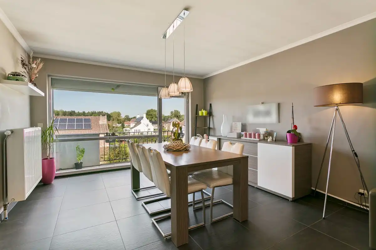 Appartement met twee slaapkamers en autostaanplaats in de ondergrondse garage in Rekem/Lanaken! foto 5