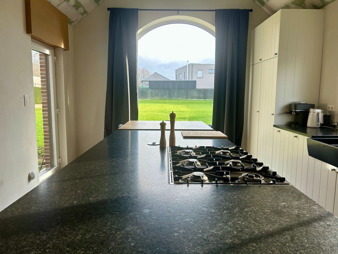 Vrijstaande woning op ruim perceel te Laakdal te huur! foto 3