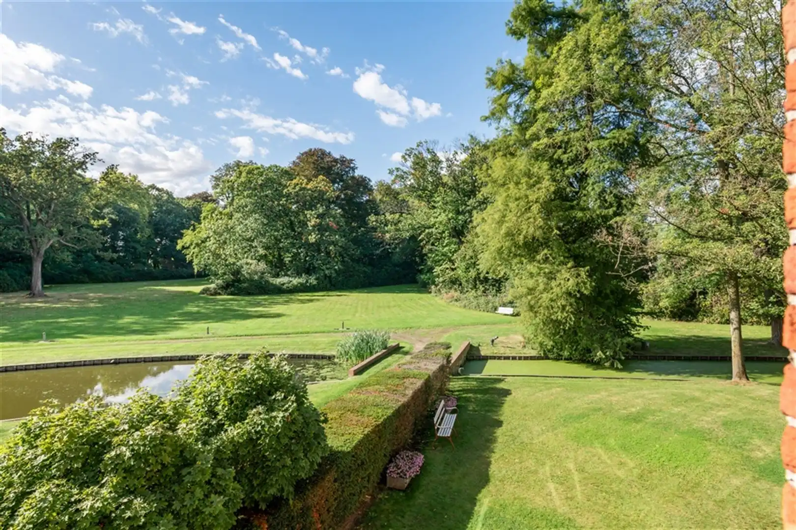 Kantoor in uniek kader te huur foto 18