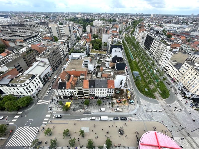 Luxe appartement gelegen in de Antwerp Tower foto 17