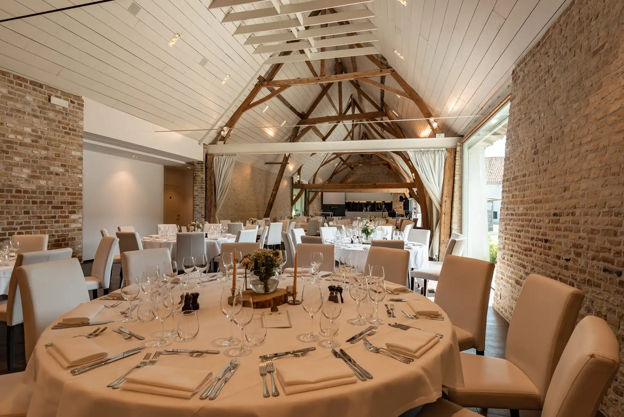 Unieke hoeve met uitbatingsmogelijkheden op de grens met Frankrijk foto 6