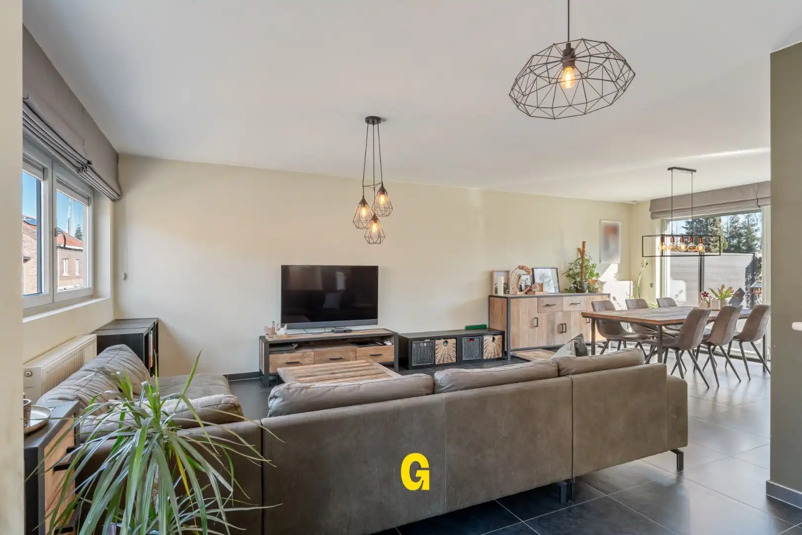 Hedendaagse woning in halfopen bebouwing met 3 slaapkamers, inpandige garage en tuin op 7a 48ca - EPC label A foto 6