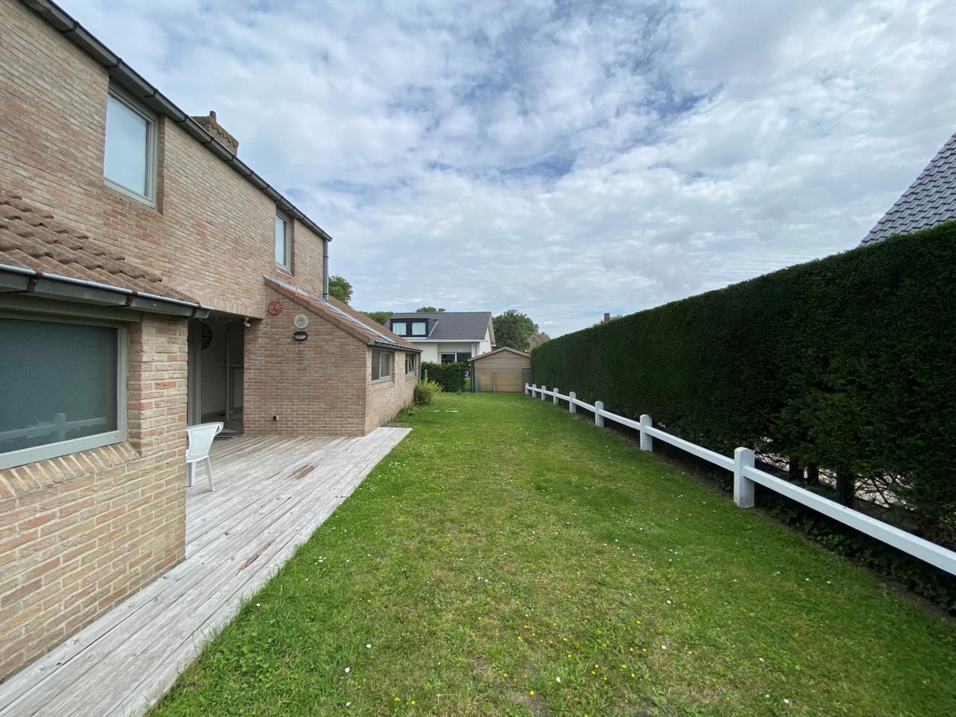 Residentieel gelegen villa op 740m² te Oostduinkerke.  foto 23