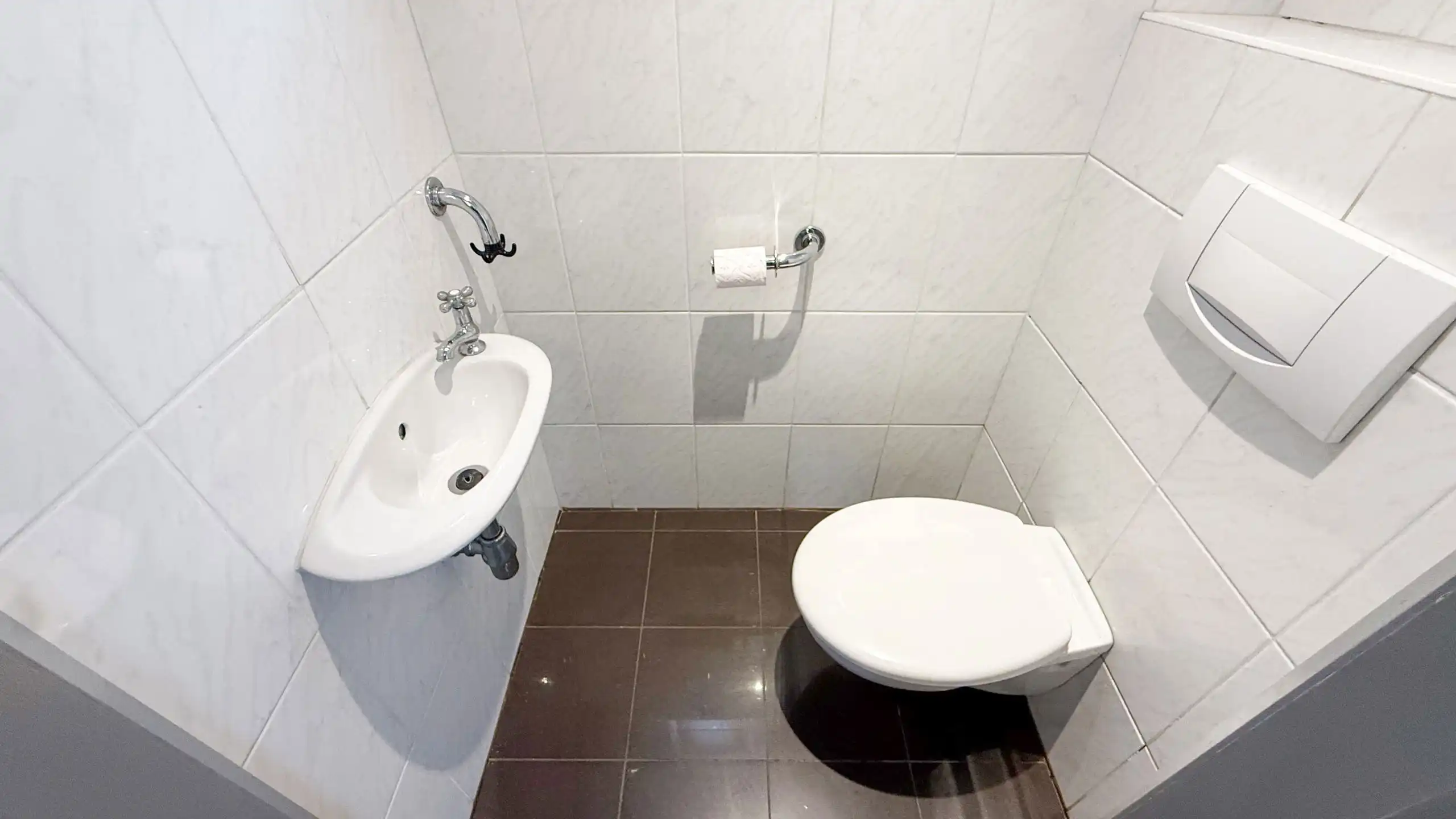 Gezellig duplex appartement met terras en garagebox in HZ! foto 13