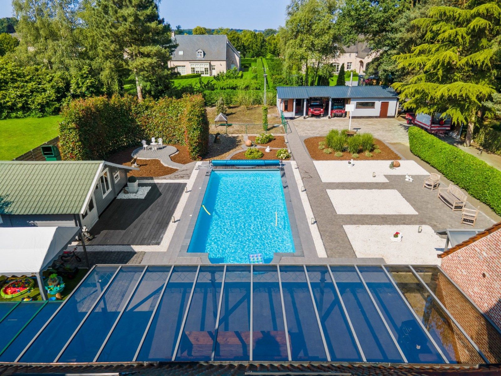 Ruime villa met 5slk en verwarmd zwembad op 2450m² foto 30