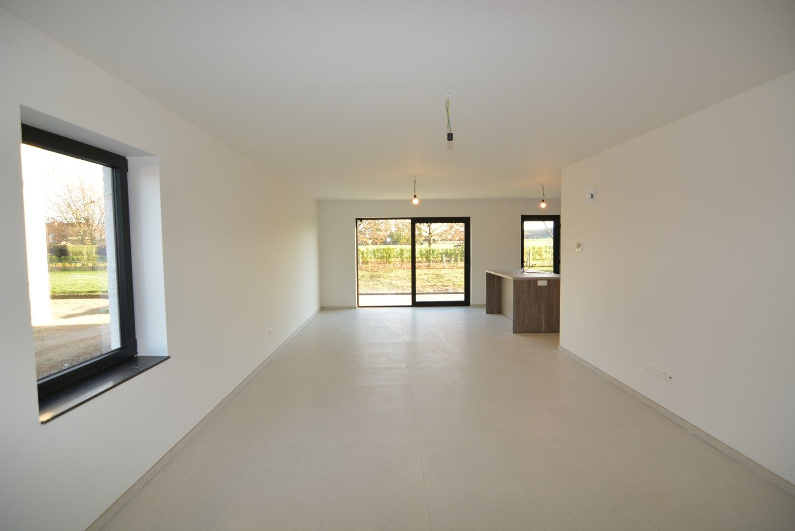 Halfvrijstaande nieuwbouwwoning op 3a 70ca met 3 slpk. foto 8