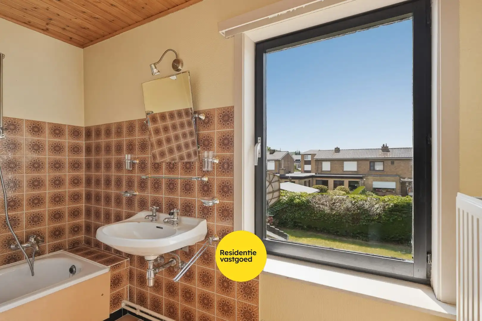 Renovatiewoning met 3 slpks, garage en zonnige tuin foto 17