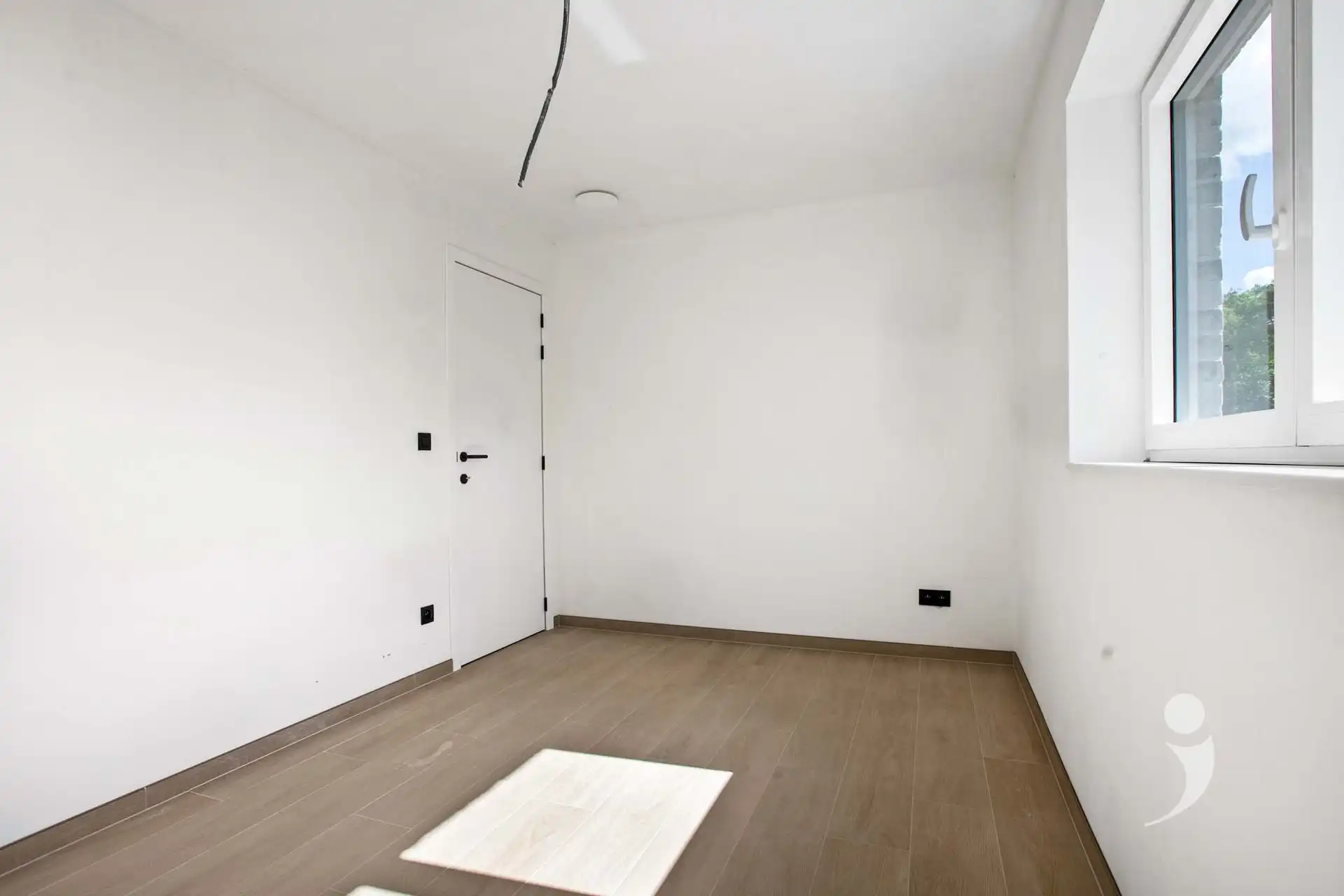 Knappe nieuwbouw woning op een rustige locatie!  foto 17