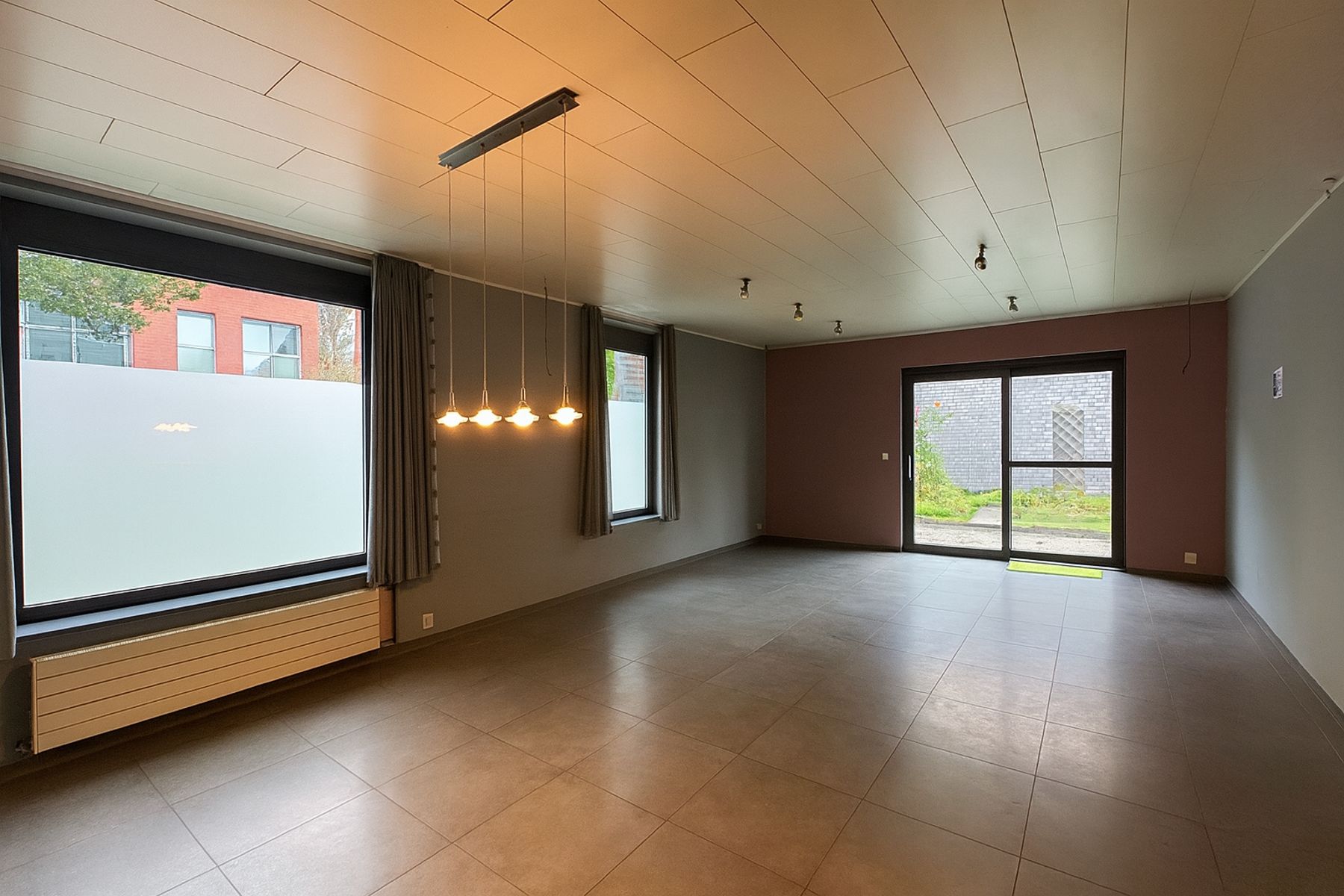 Woning met grond en garage foto 2