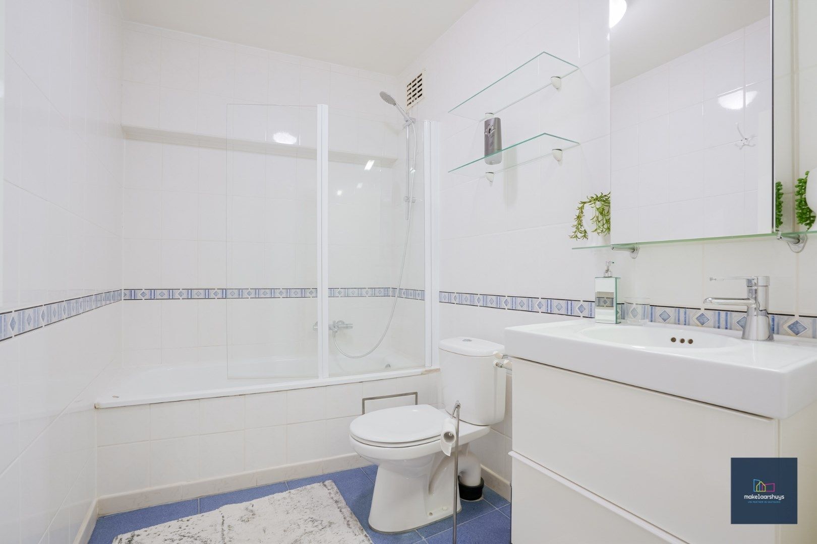 Stijlvol 1 slaapkamer appartement met 2 terrassen, kelder en garagebox foto 10