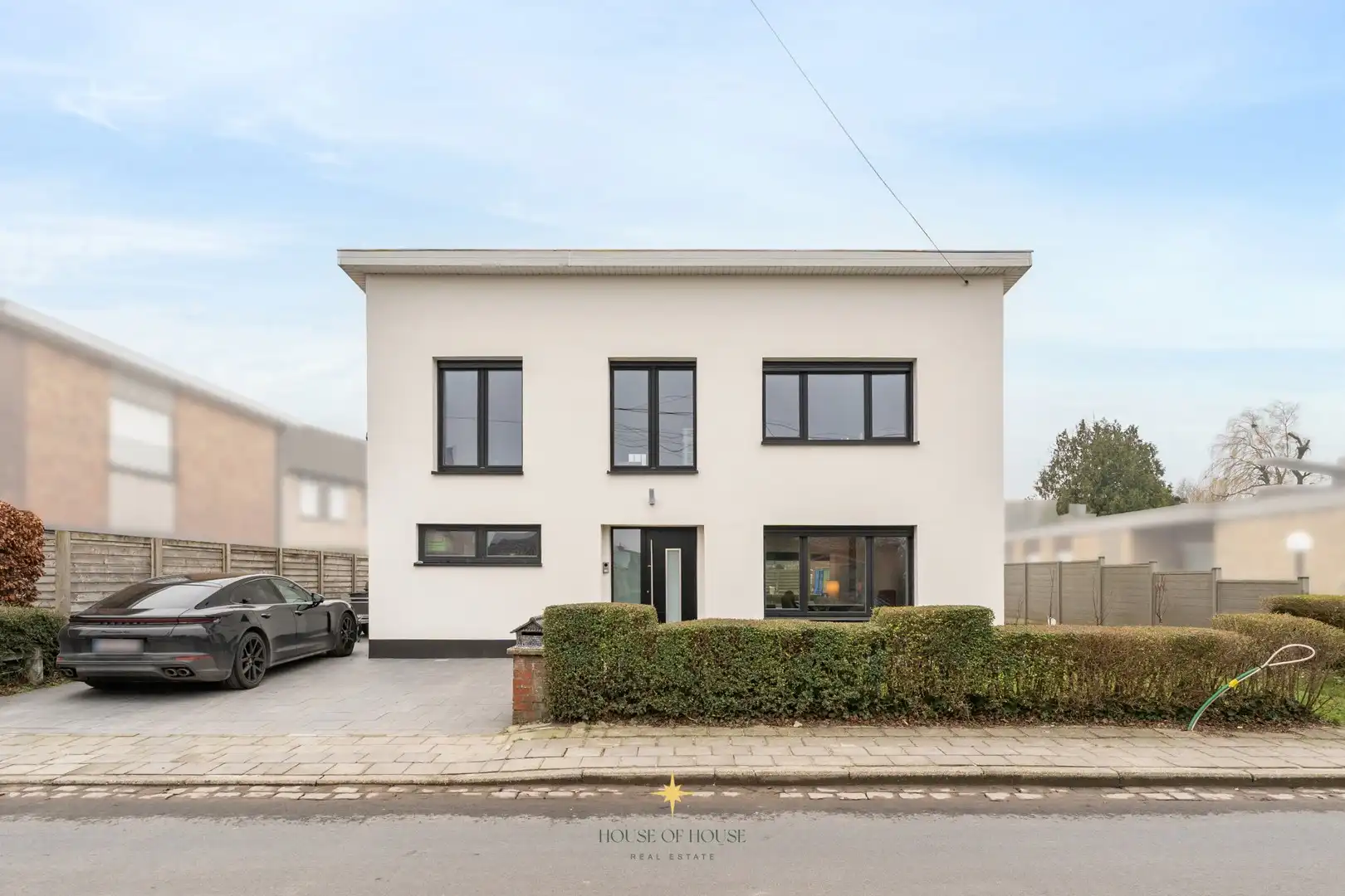 Instapklare, gerenoveerde woning in een rustige buurt met grote zonnige tuin foto 16