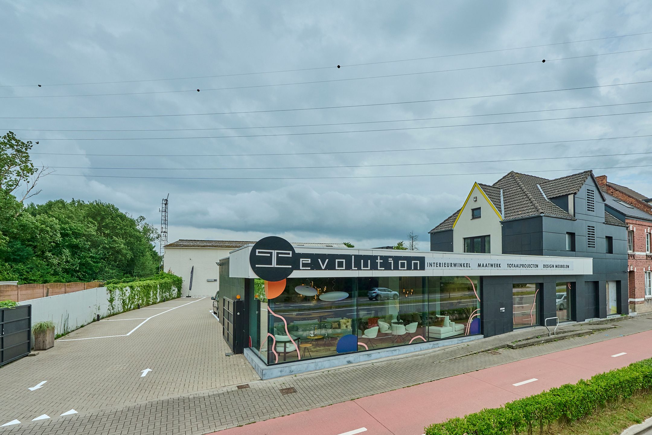 TE KOOP showroom met magazijn op top zicht locatie foto 2
