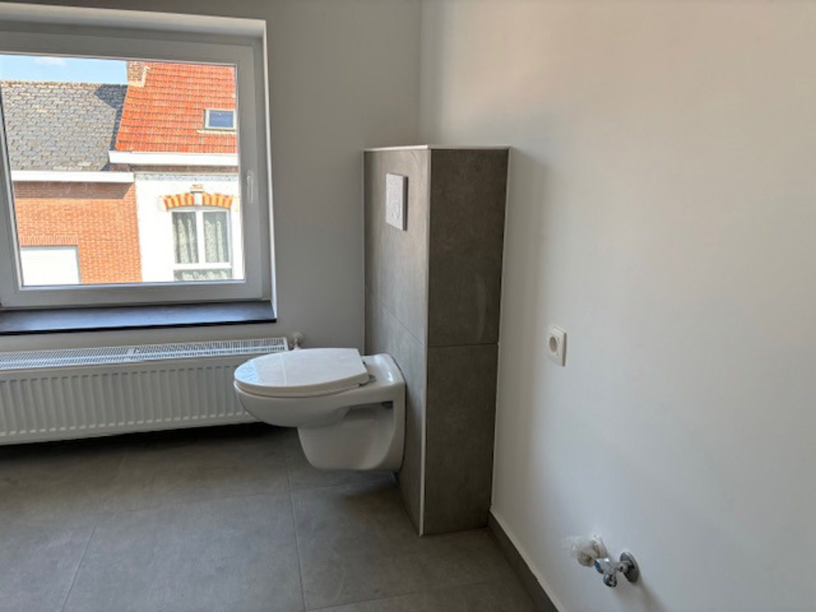 Volledig rerenoveerde woning 5 slpks 2 badks centrum Landen foto 29