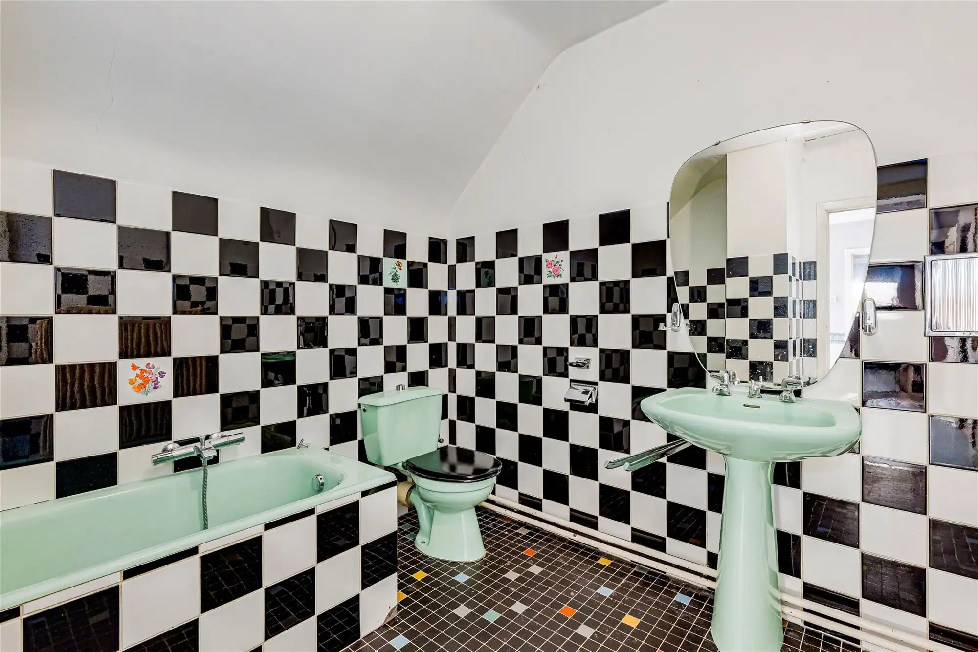 Te renoveren woning + magazijn / projectgrond in Vorst foto 17