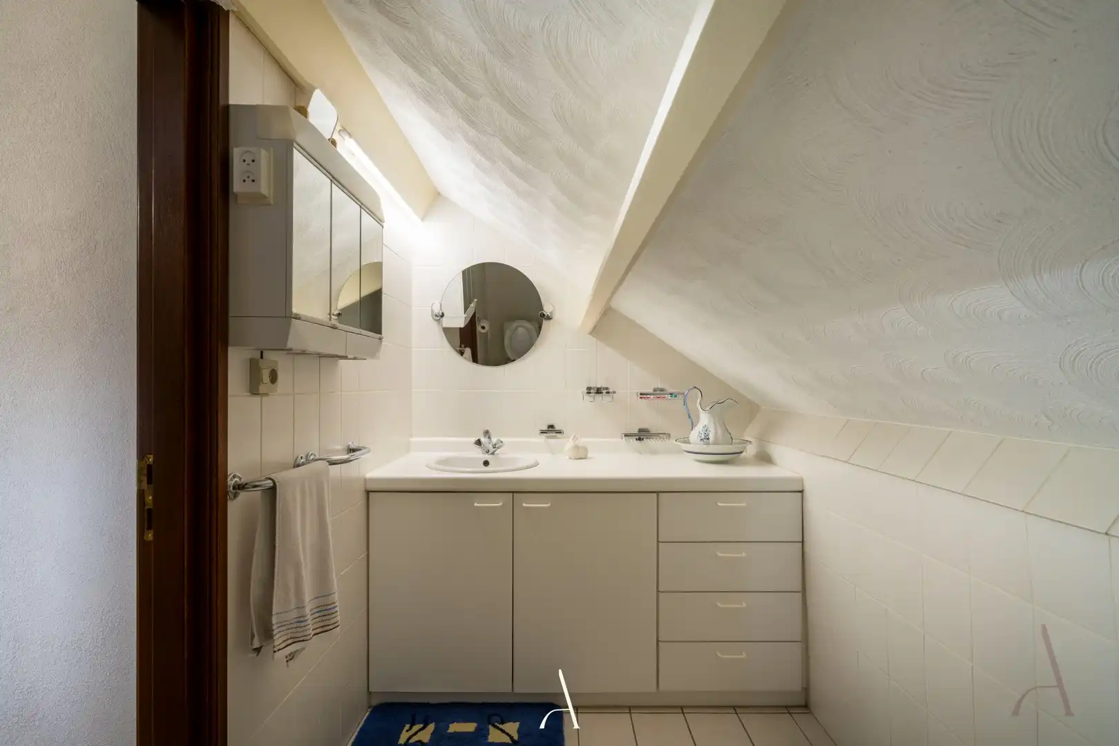 Instapklare gezinswoning met verwarmd zwembad en levensbestendige indeling op 840 m² foto 17
