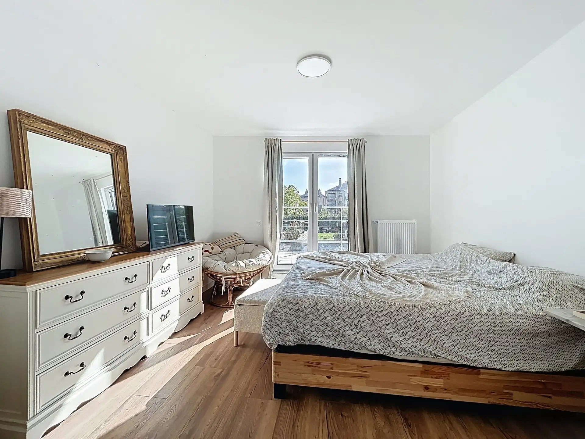 Energiezuinige gezinswoning met 3 slaapkamers, 2 badkamers en ruime tuin op toplocatie foto 7