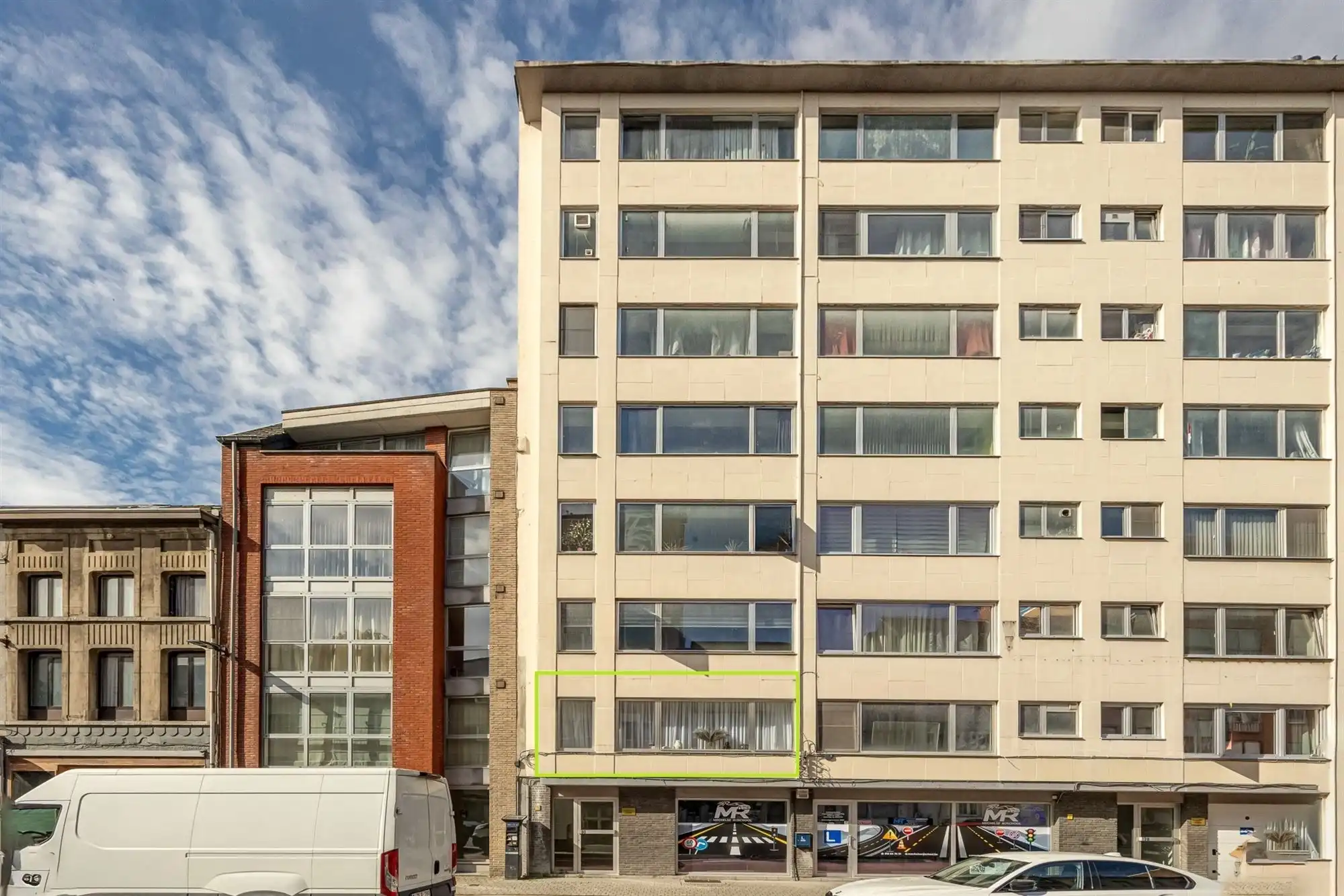 Instapklaar appartement met staanplaats foto 17