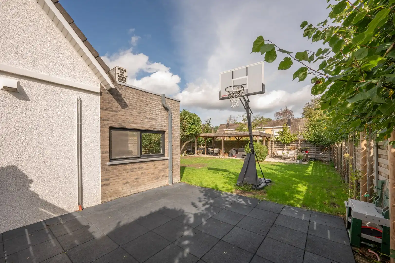 Instapklare gezinswoning met gezellige tuin op leuke ligging! foto 15
