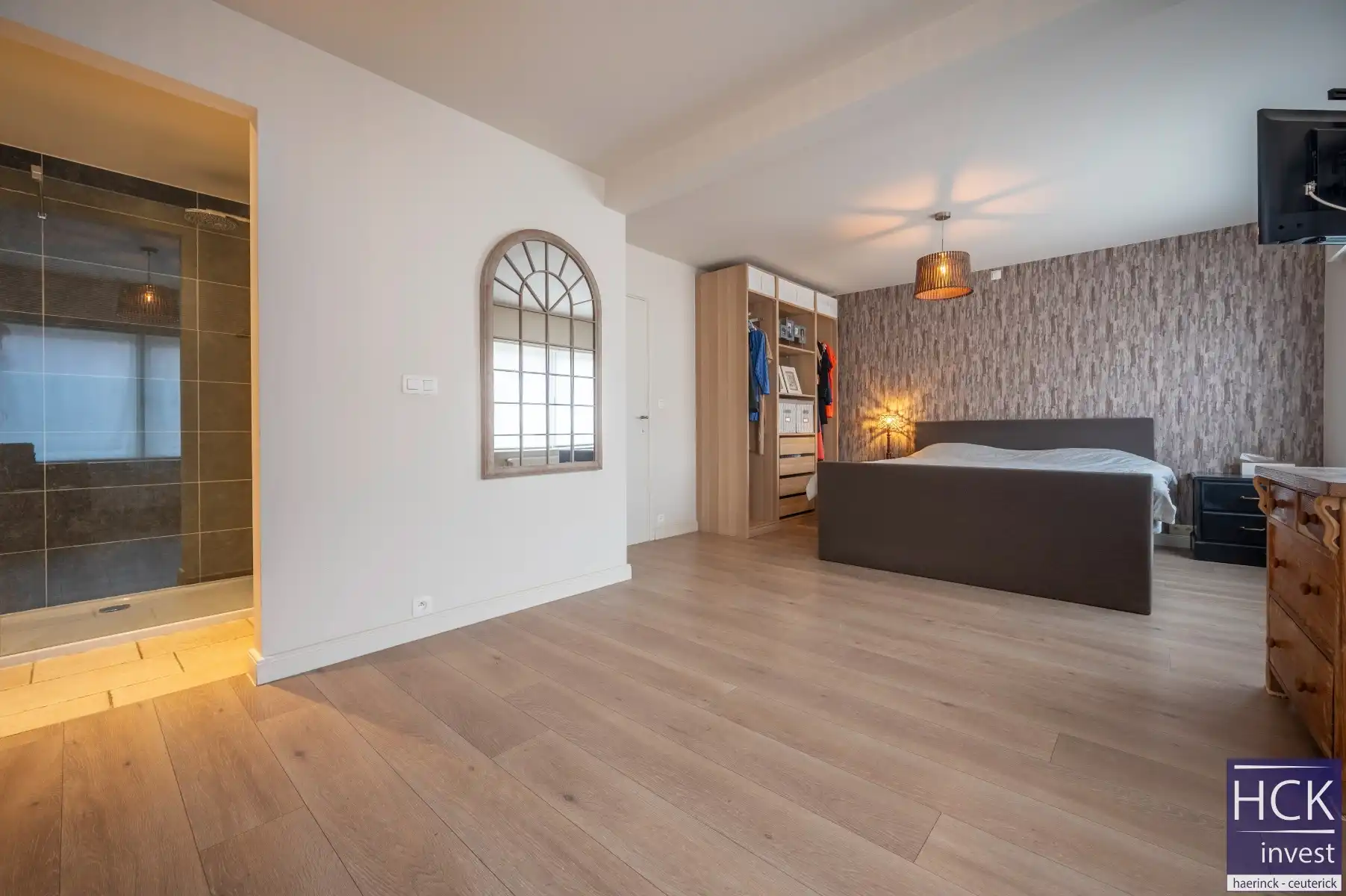 KRUISHOUTEM - Instapklare en prachtig gelegen woning met 4 SLPK. én zwembad foto 13