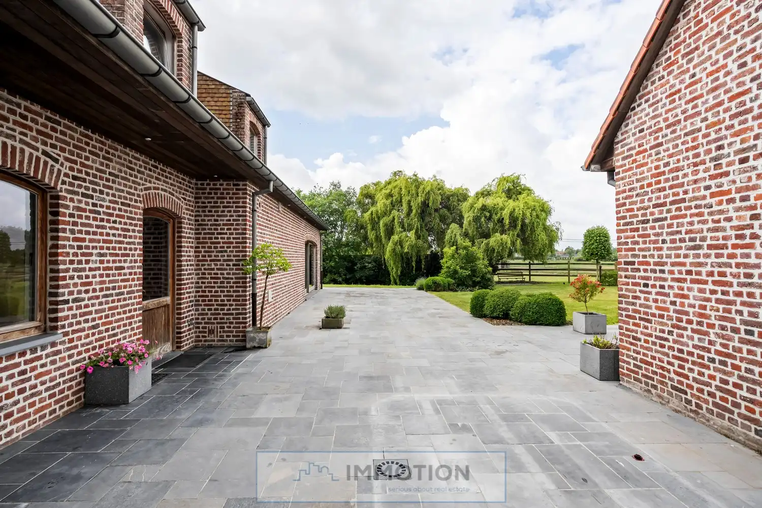 Niké's Hof - Paardenstoeterij met landelijke villa op 3,4 ha foto 22