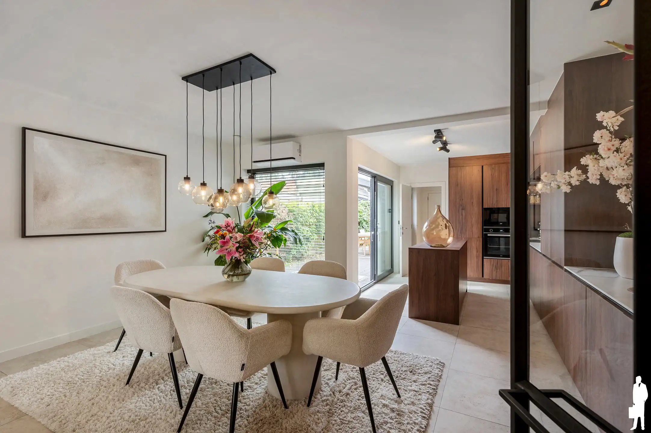Volledig gerenoveerde woning in doodlopende straat met aangelegde tuin nabij centrum Berlaar. foto 3