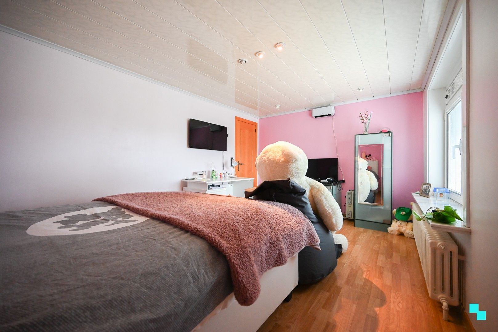 Verrassend ruime woning met 4 slaapkamers te Roeselare foto 26
