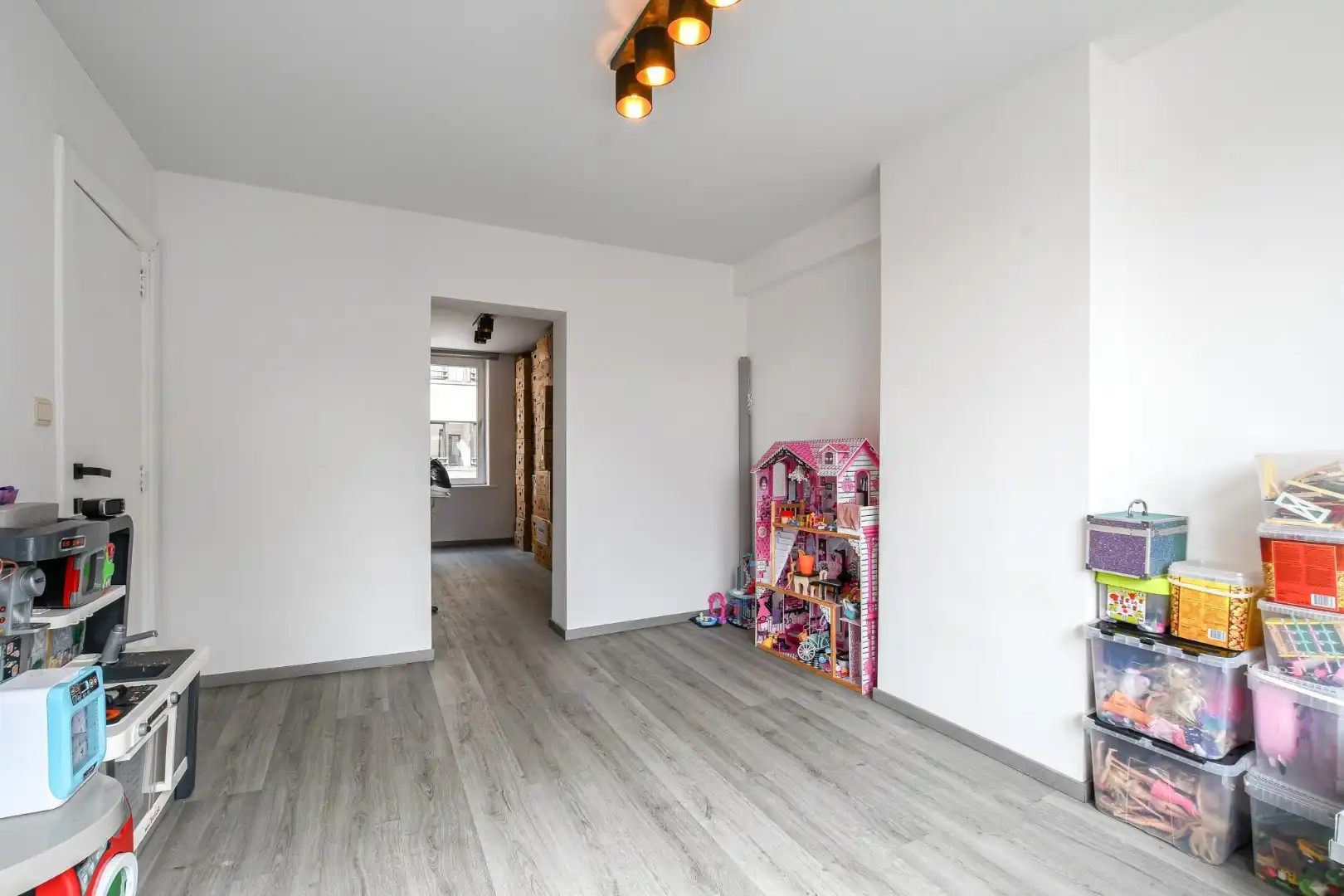 Ruime woning op 50 meter van de zee in Blankenberge foto 23