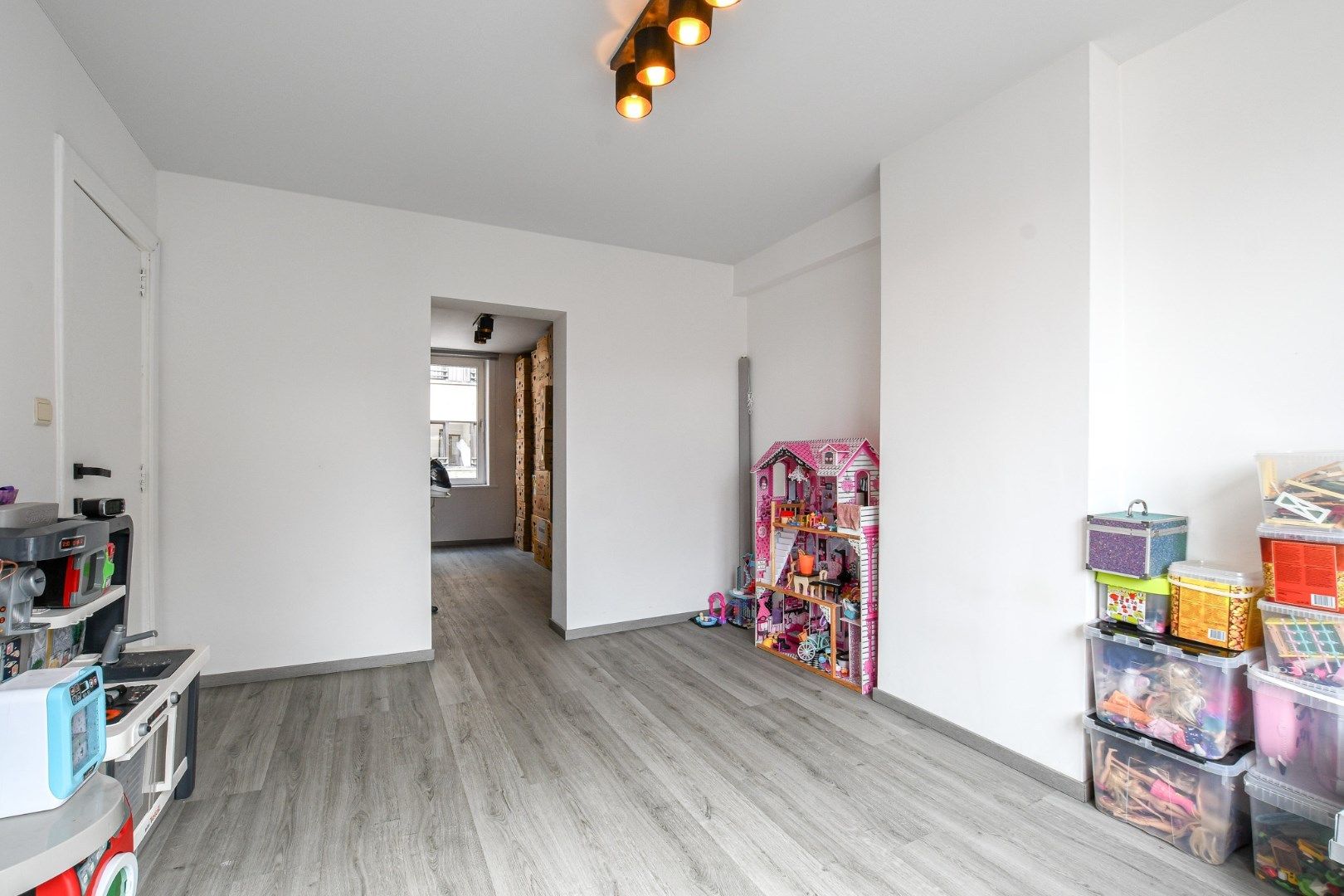 Ruime woning op 50 meter van de zee in Blankenberge foto 23