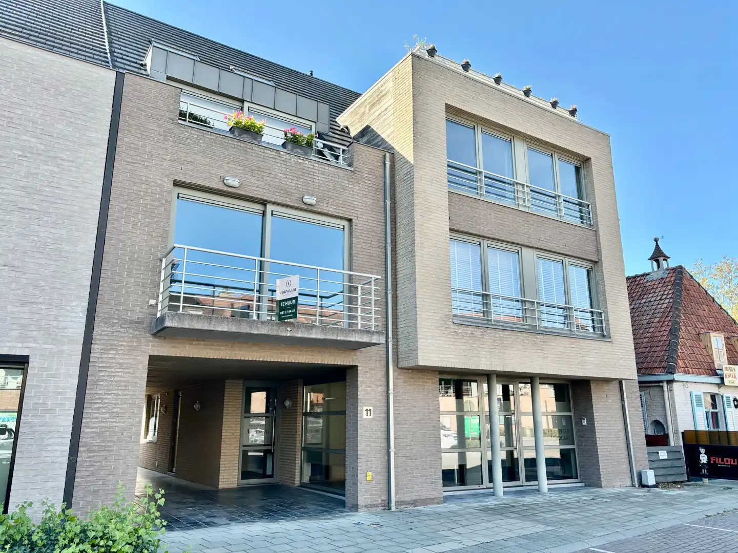 Centraal gelegen appartement met 2 terrassen en dubbele garage foto 17