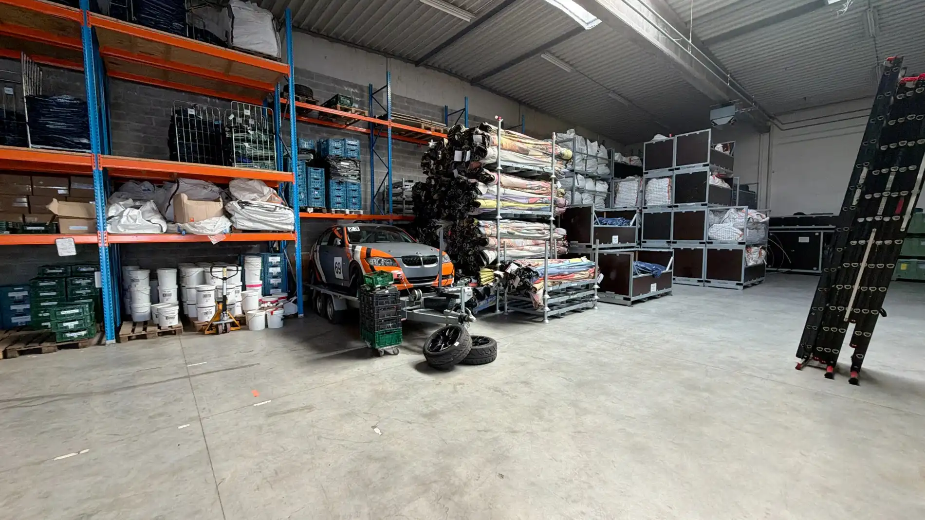 Magazijn met kantoorruimte te huur vlakbij A12 in Schelle foto 5