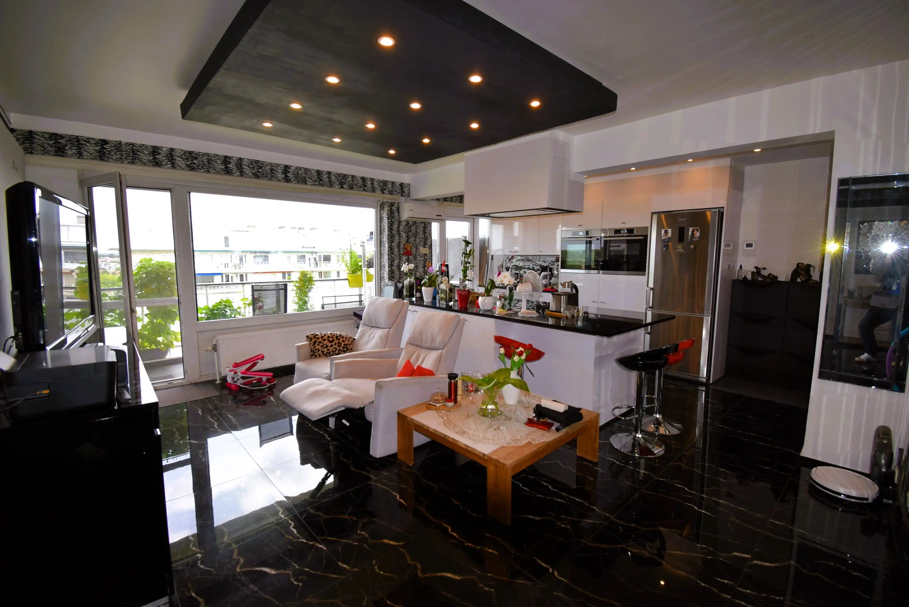 Appartement 2 slaapkamers foto {{pictureIndex}}