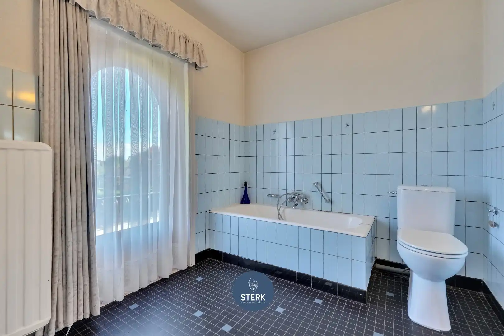 RUIME GEZINSWONING MET VEEL CHARME EN KARAKTER TE REKEM !  foto 15