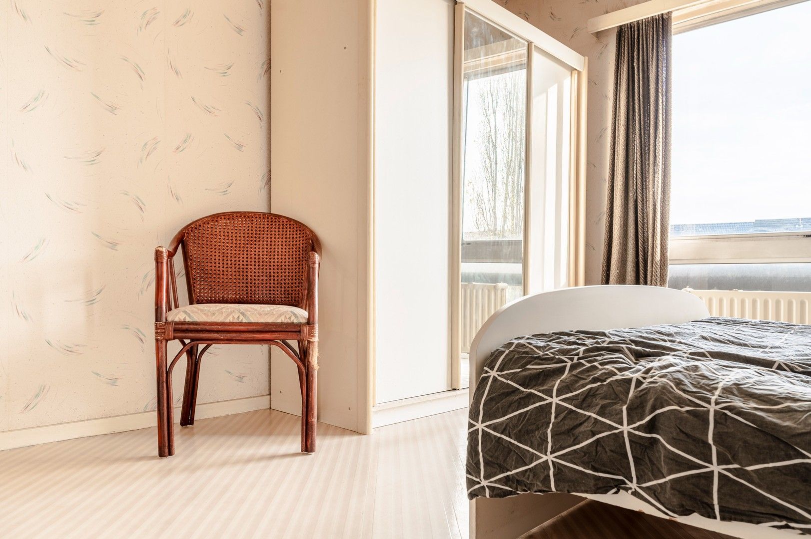 Te renoveren 3-kamerappartement op 1ste verdiep met terras en garagebox foto 14