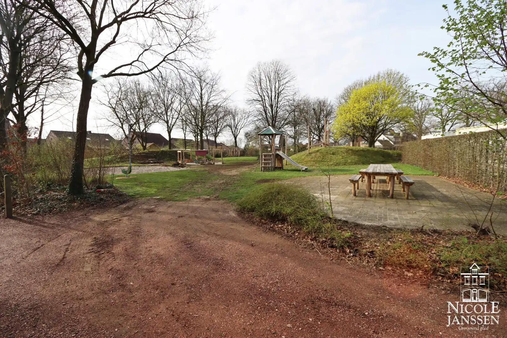 Verzorgde gezinswoning met mooie tuin in Geistingen foto 26