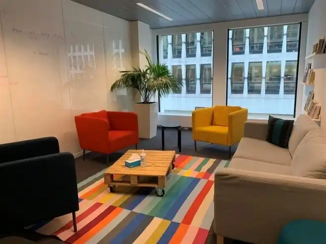MARNIX 23: 553m² en 880m² te huur foto 6