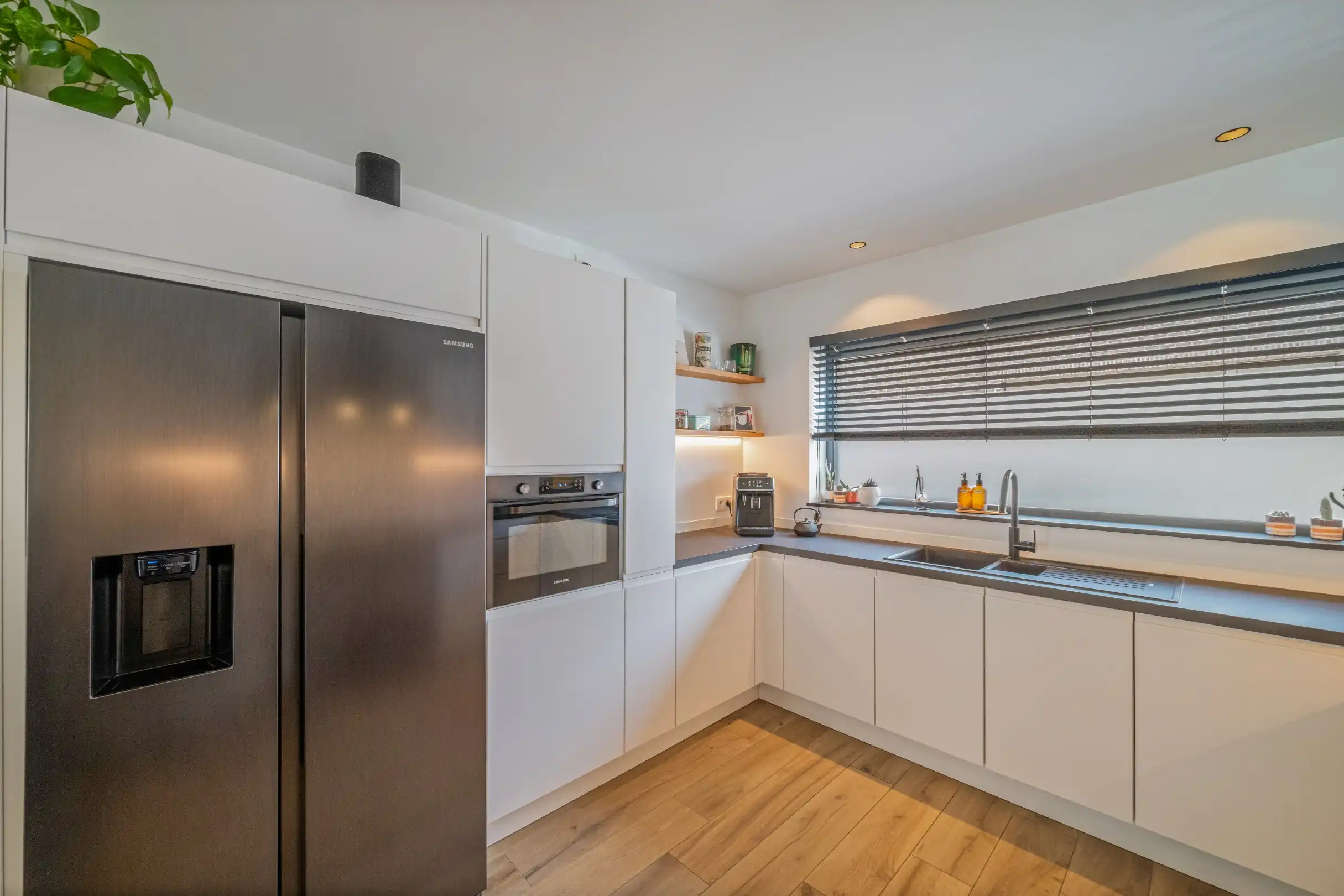 Schitterend gerenoveerd huis te Heist. Garage mogelijk! foto 11