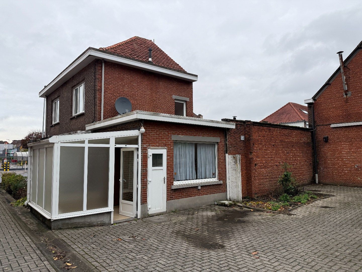 Woonhuis met 2 slaapkamers en garagebox foto 2